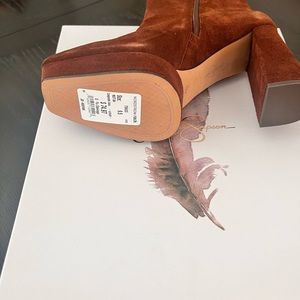 BRAND NEW Jessica Simpson suede boots
